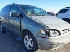 1999 Toyota Sienna LE
