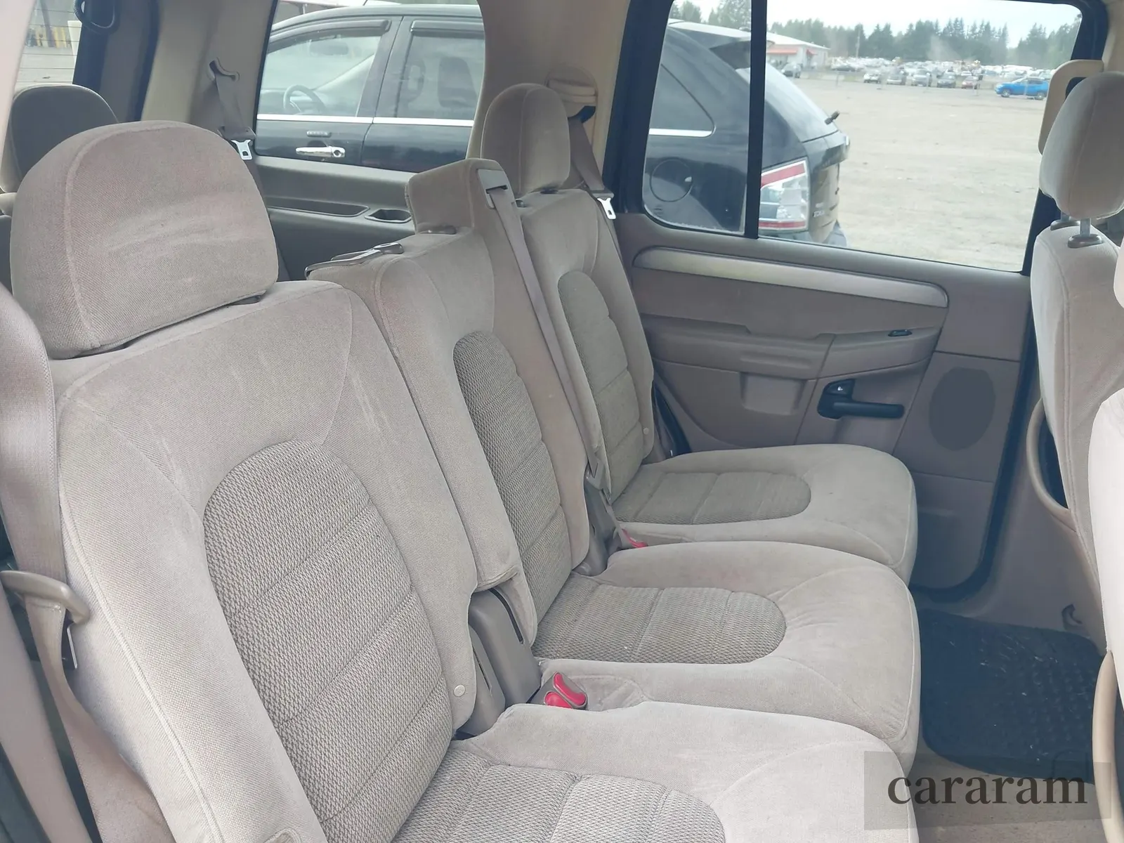 2004 Ford Explorer XLT