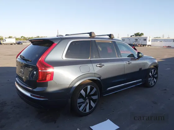 2023 Volvo XC90 Ultimate Bright Theme