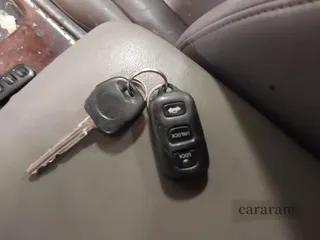 2004 Toyota Avalon XL