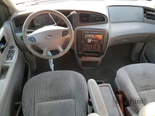 2003 Ford Windstar SE
