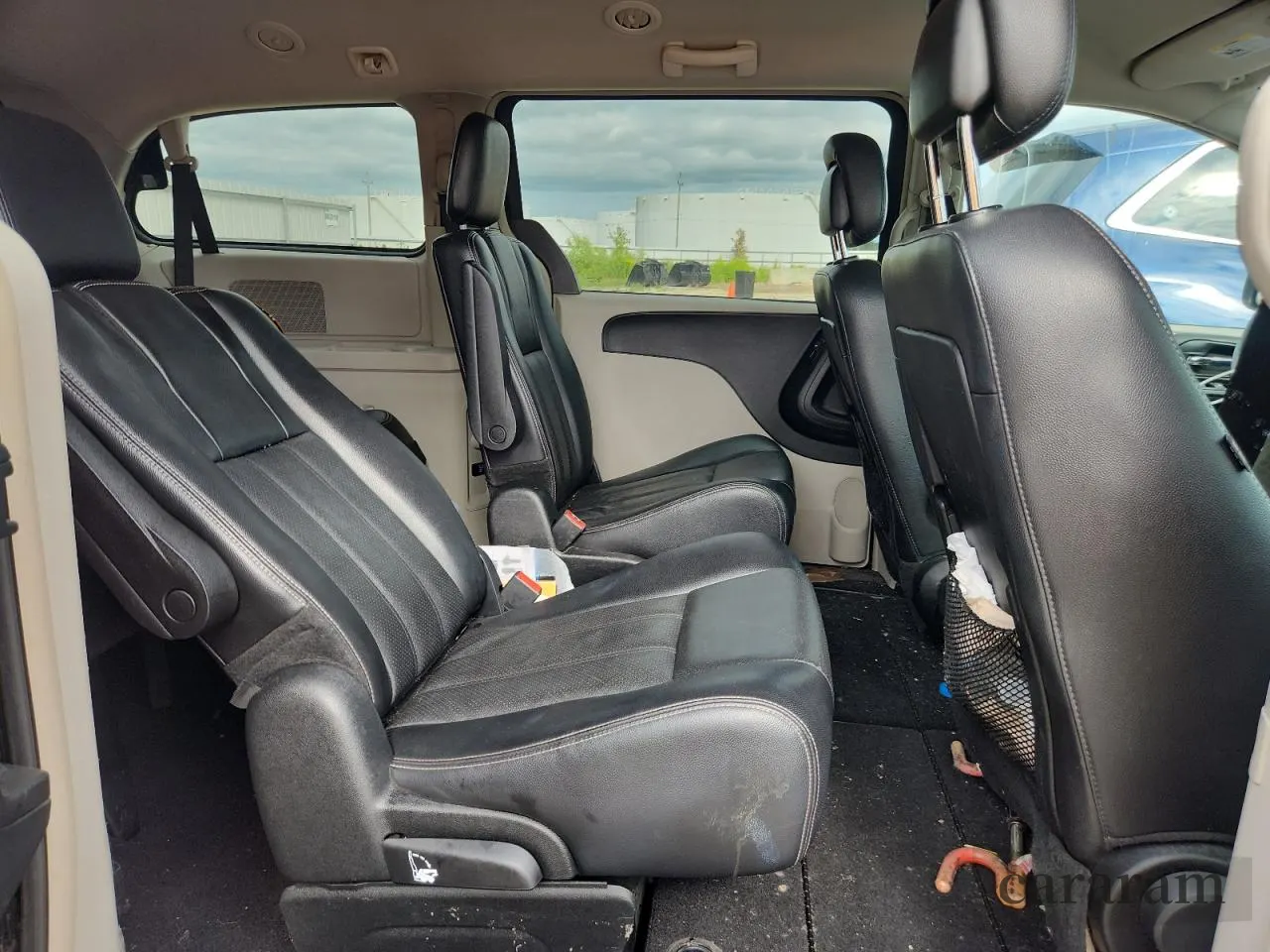 2012 Chrysler Town & Country Touring