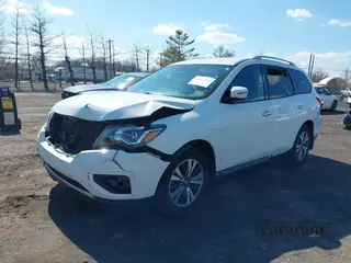 2017 Nissan Pathfinder SL