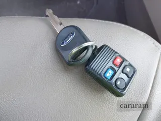 2003 Ford Taurus SES Standard