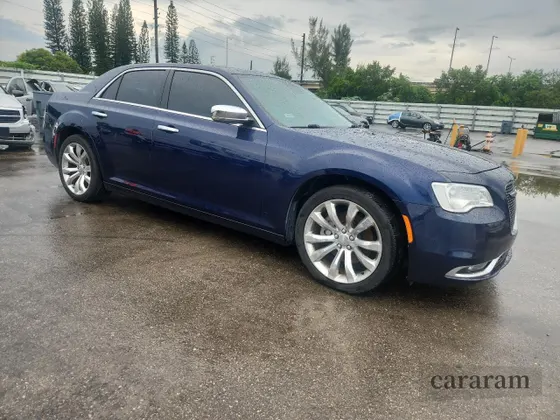 2017 Chrysler 300 C