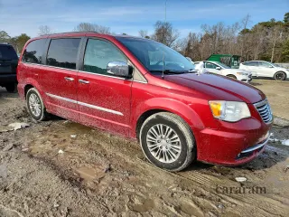 2014 Chrysler Town & Country Touring L