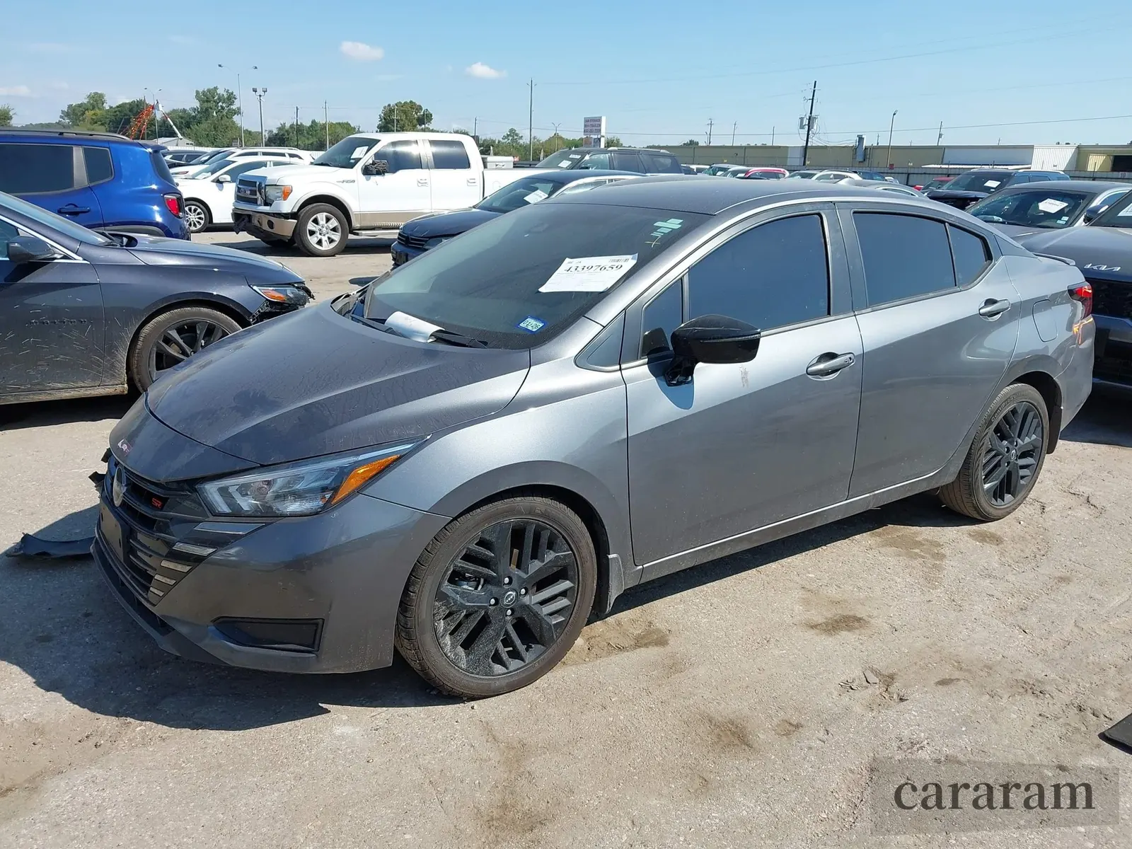 2024 Nissan Versa SR