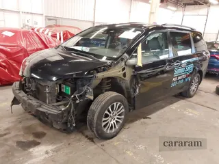 2020 Toyota Sienna XLE Auto Access Seat