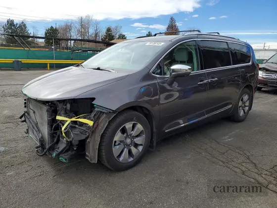 2017 Chrysler Pacifica Hybrid Platinum