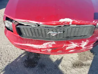 2007 Ford Mustang Deluxe