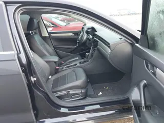 2021 Volkswagen Passat SE
