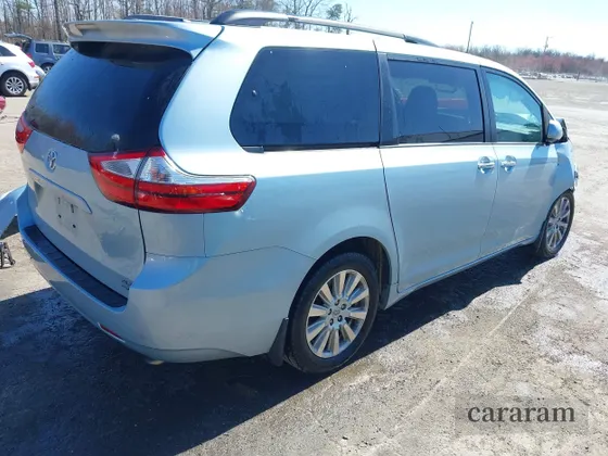 2017 Toyota Sienna XLE