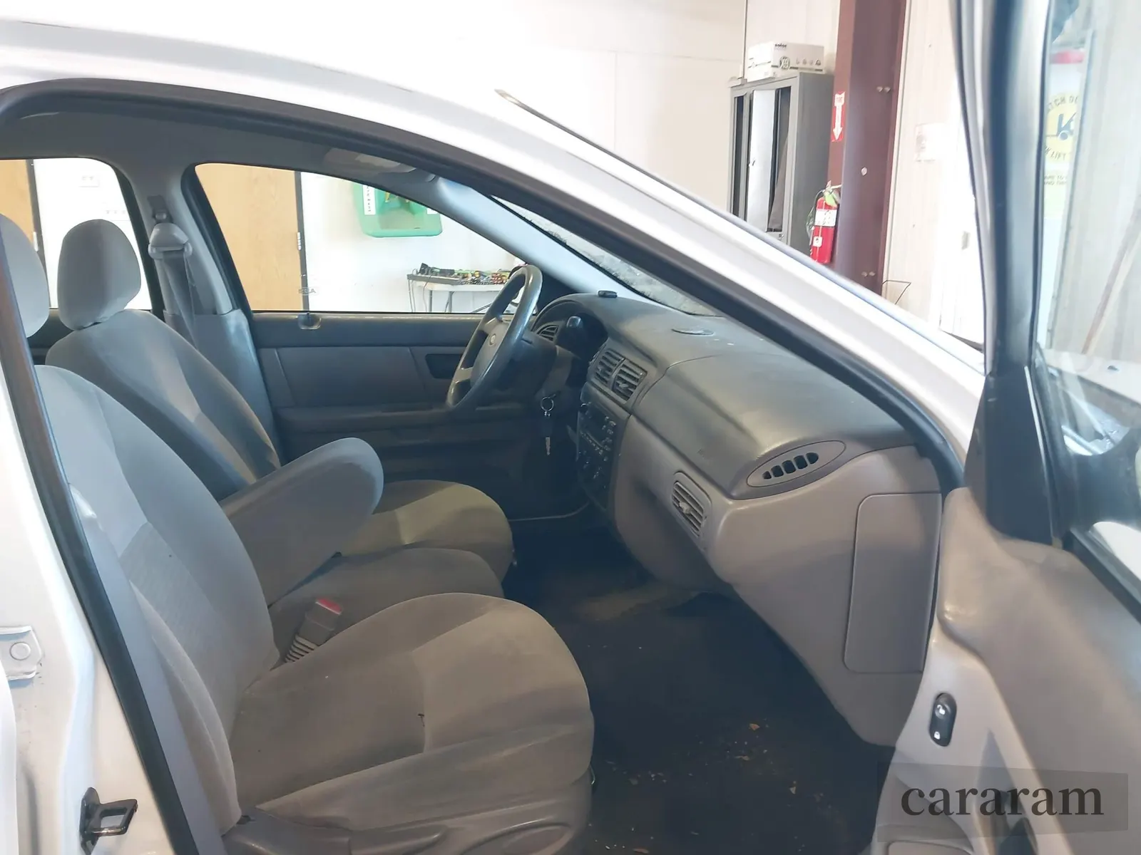 2006 Ford Taurus SE