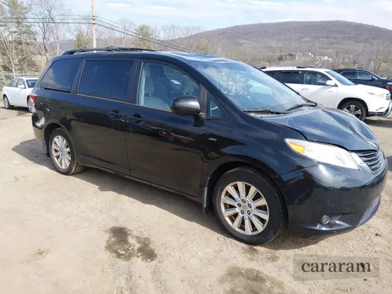 2017 Toyota Sienna LE