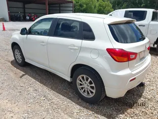 2011 Mitsubishi Outlander ES