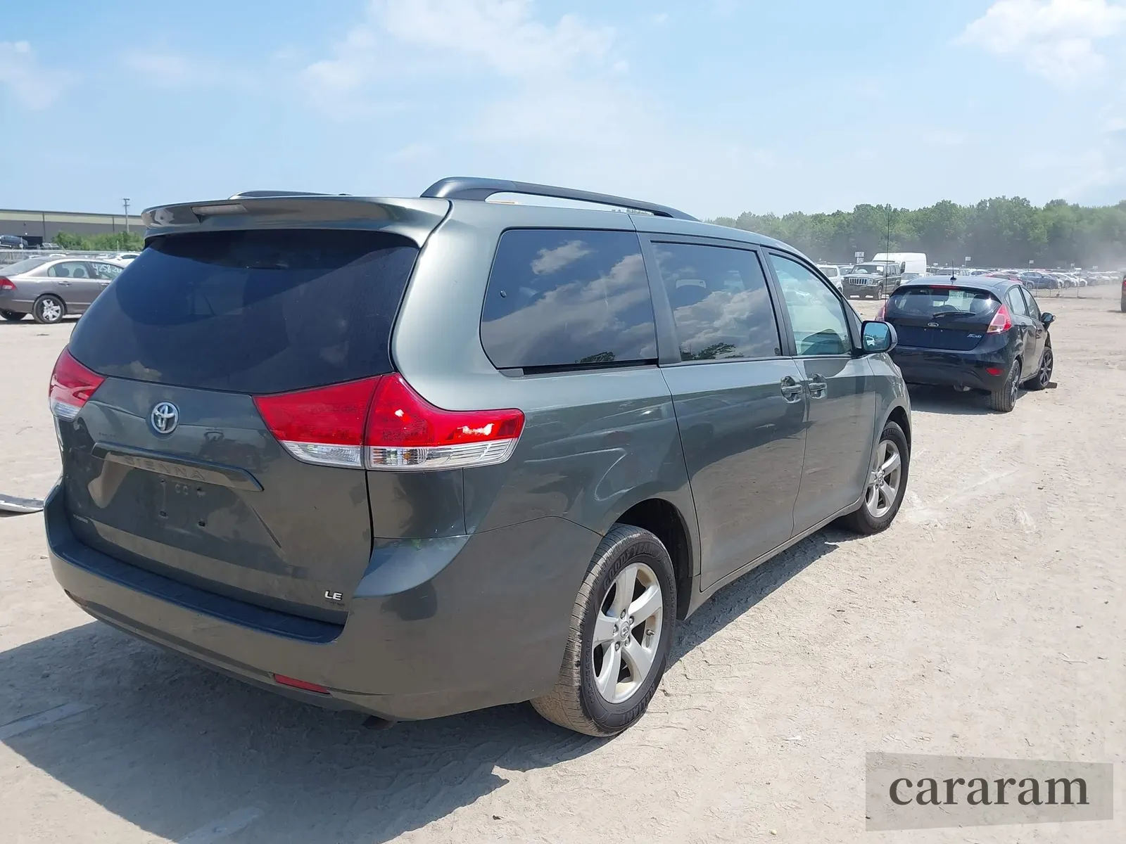 2013 Toyota Sienna LE AAS