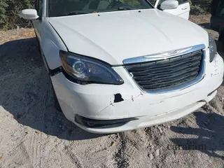 2013 Chrysler 200 Touring