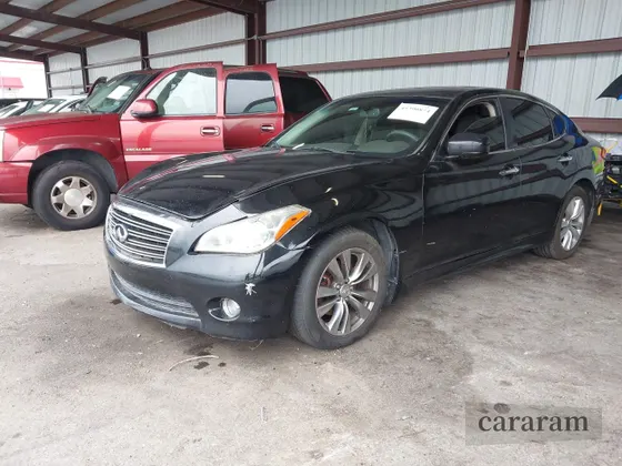 2011 Infiniti M