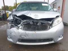 2015 Toyota Sienna LE