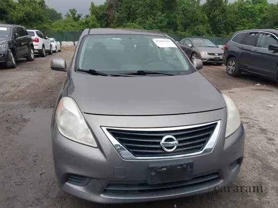 2014 Nissan Versa SV