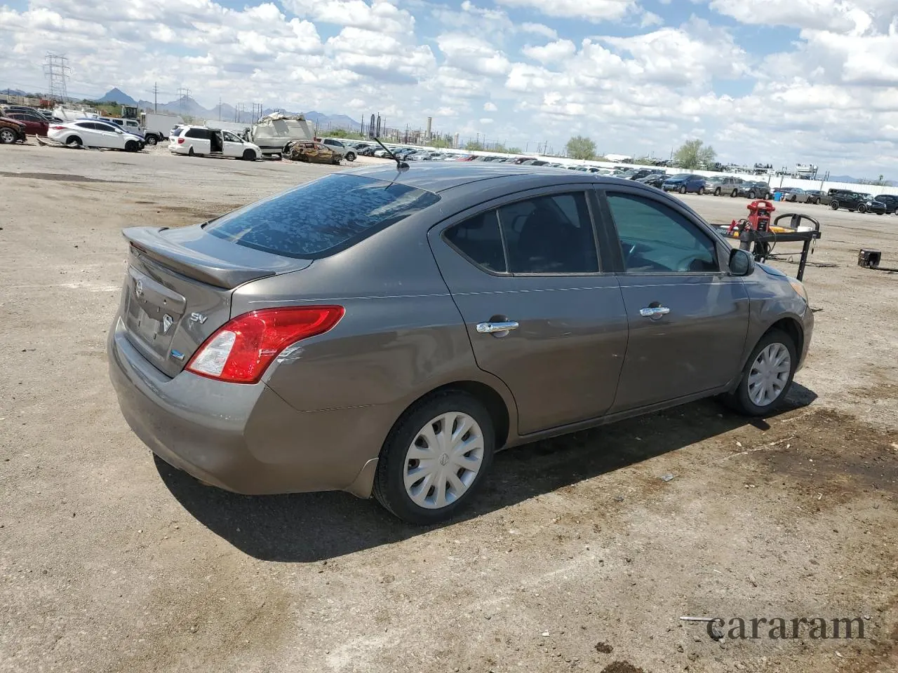 2013 Nissan Versa SV