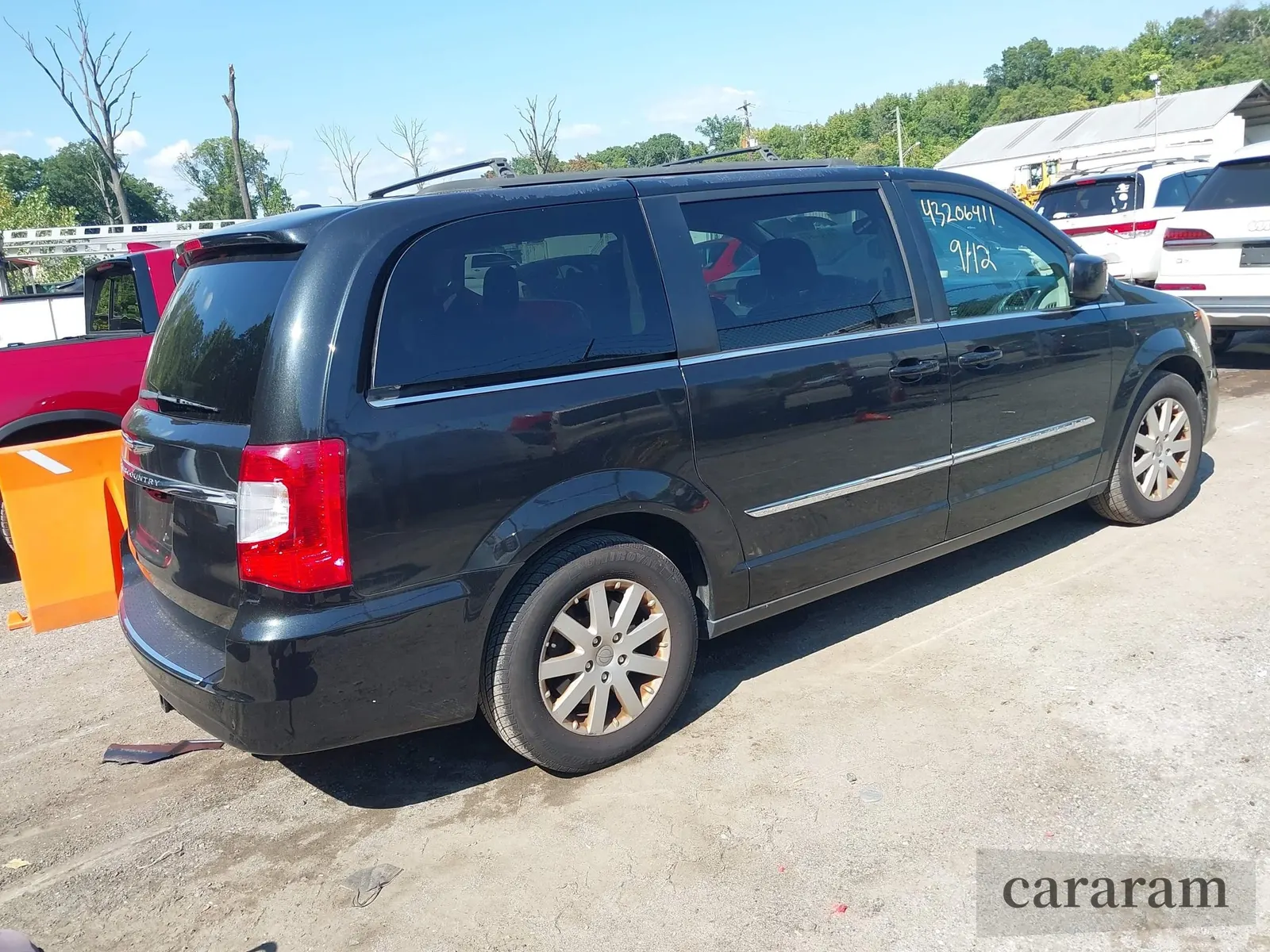 2013 Chrysler Town & Country Touring