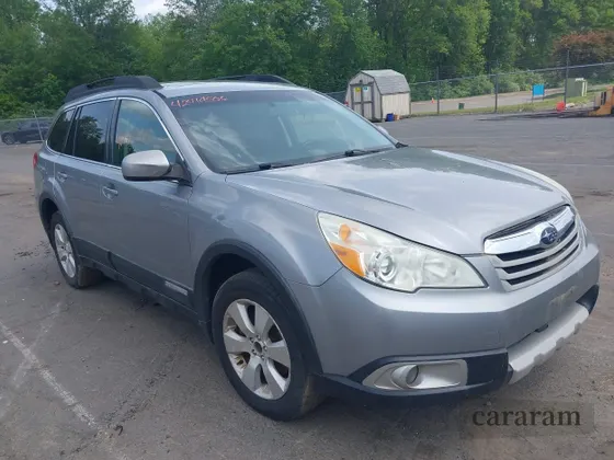 2010 Subaru Outback Limited Power Moon