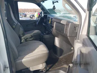 2016 Chevrolet Express Passenger LT