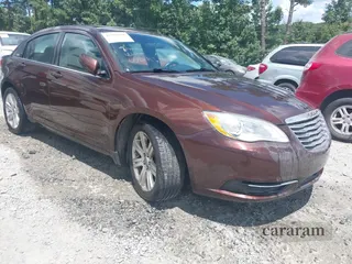 2013 Chrysler 200 Touring