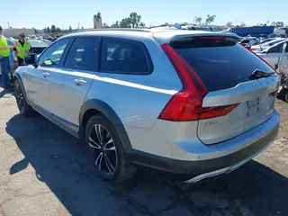 2018 Volvo V90