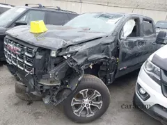 2023 GMC Canyon 4WD AT4