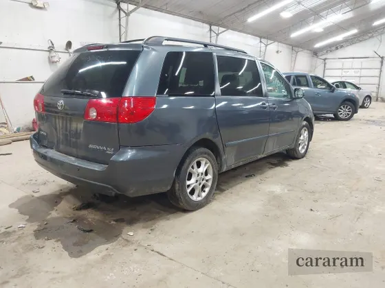 2010 Toyota Sienna XLE Limited