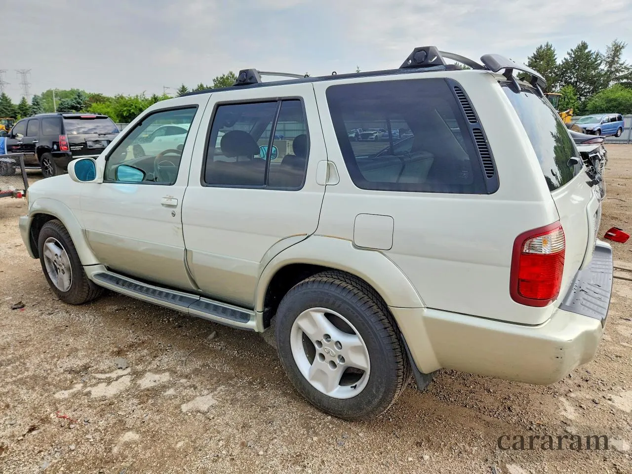 2002 Infiniti QX4 Luxury
