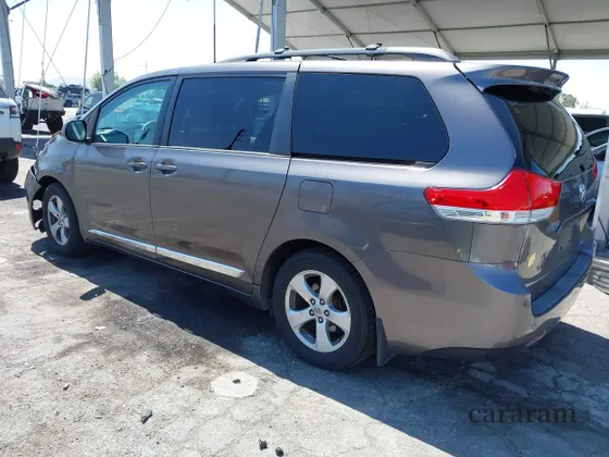 2012 Toyota Sienna LE AAS