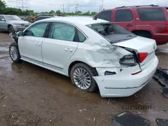 2016 Volkswagen Passat SE