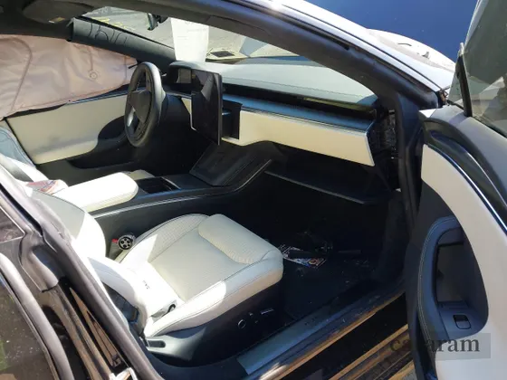 2023 Tesla Model S Plaid