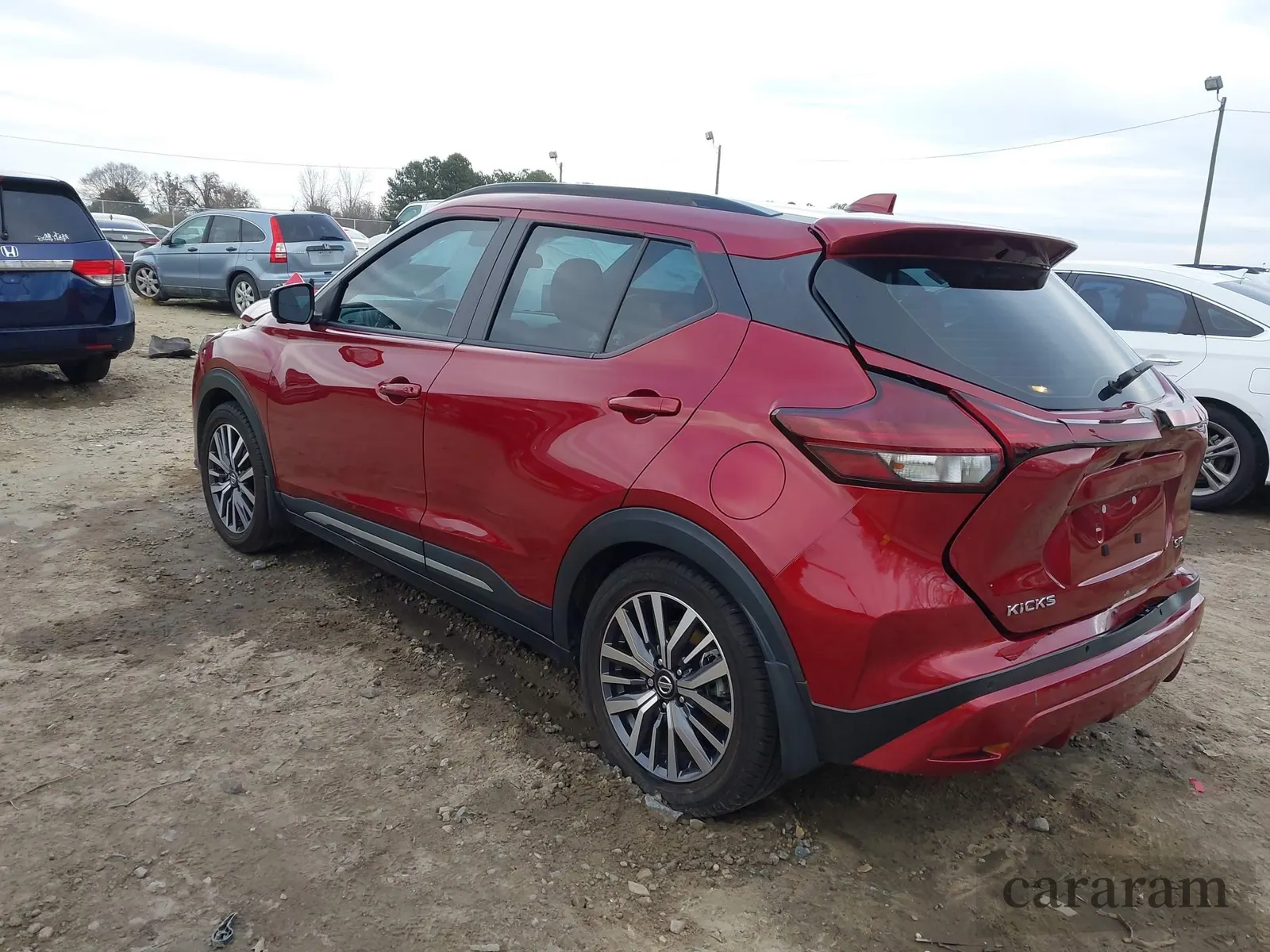 2021 Nissan Kicks SR