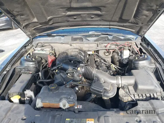 2013 Ford Mustang V6