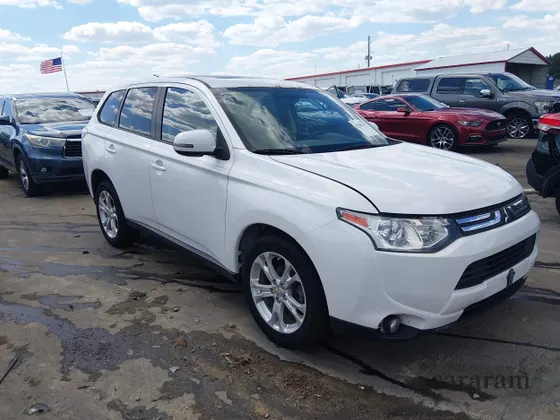 2014 Mitsubishi Outlander SE