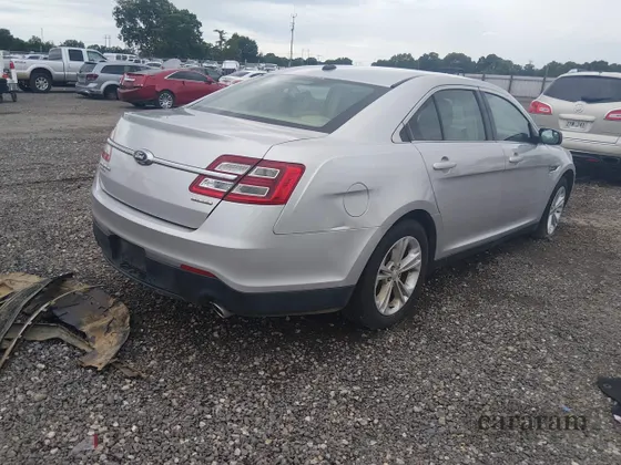 2017 Ford Taurus SE