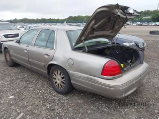 2004 Ford Crown Victoria LX