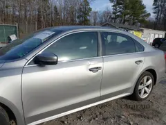 2014 Volkswagen Passat SE