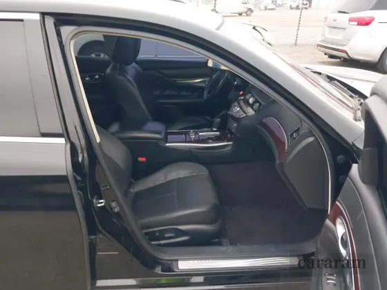 2017 Infiniti Q70