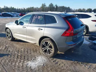 2021 Volvo XC60 Momentum