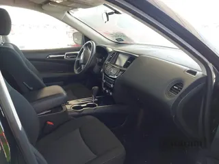 2020 Nissan Pathfinder S