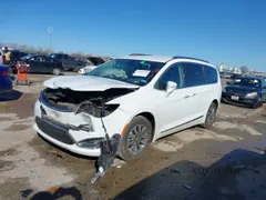 2020 Chrysler Pacifica Touring L Plus