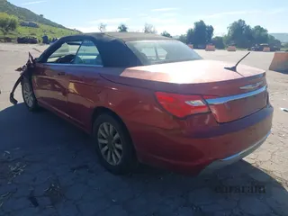 2013 Chrysler 200 Touring