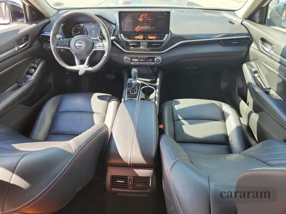 2024 Nissan Altima SR