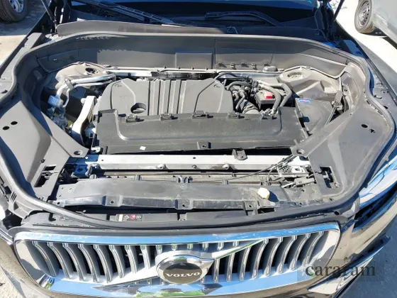2025 Volvo XC90 Core