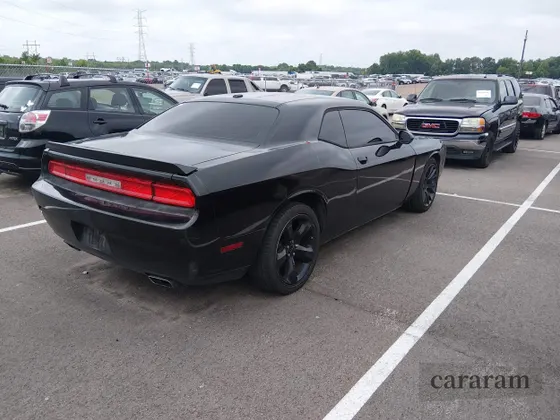 2013 Dodge Challenger SXT